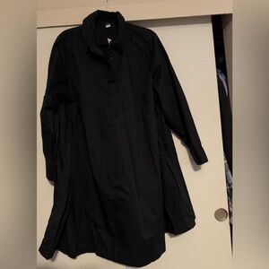 Old Navy Black Dress Shirt with Long Sleeves and Relaxed Fit